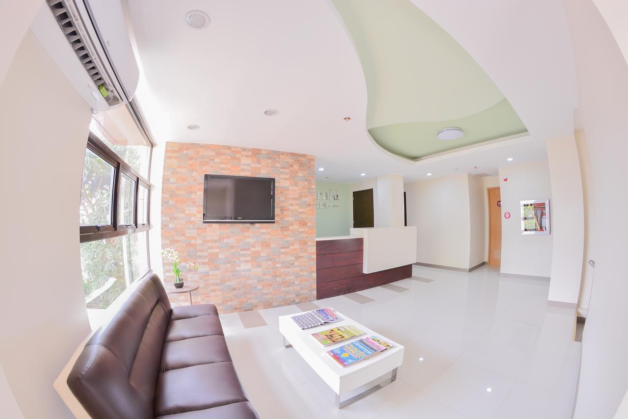 Emerald Suites Cdo Cagayan de Oro Bagian luar foto