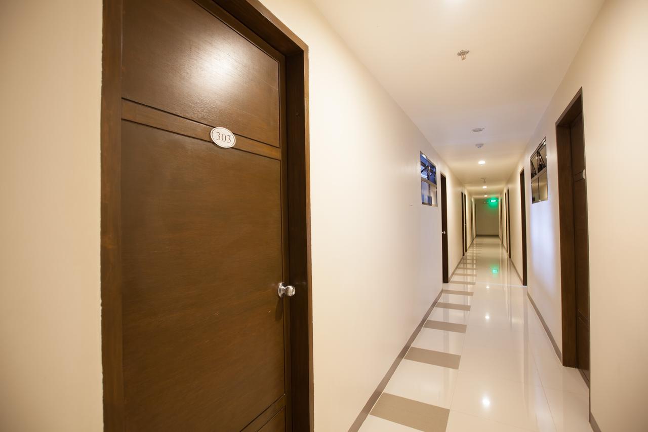Emerald Suites Cdo Cagayan de Oro Bagian luar foto